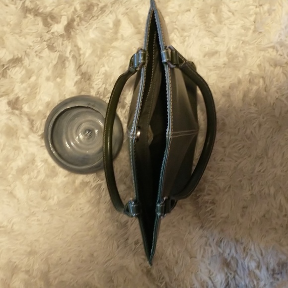 Wilsons Leather forest green tote bag w lots of pockets and room, silver… - Picture 8 of 16